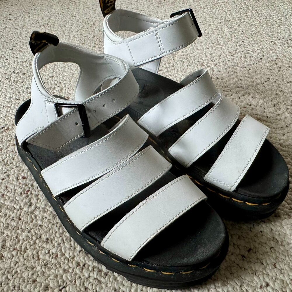 Dr. Martens Blaire white leather platform buckle sandals, women's size 5, EUC